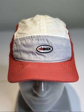 Nike Air Max Performance Cap in Coral, White, Light Gray